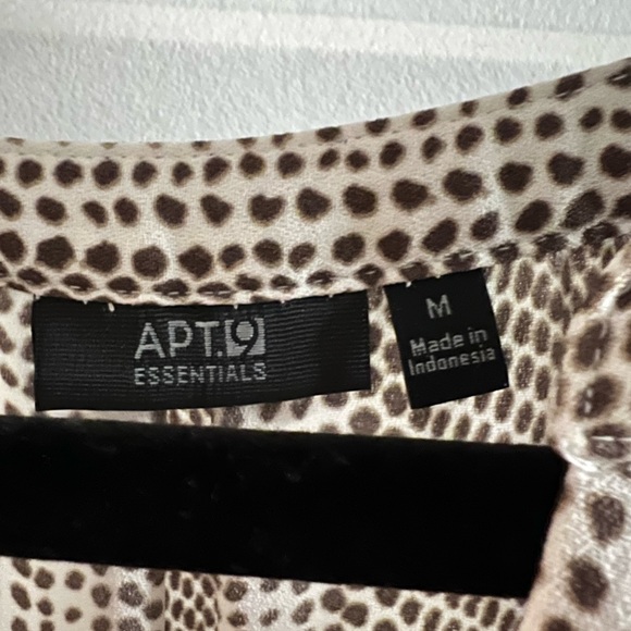 Women’s Apt 9 Tank Blouse with brown details - Picture 3 of 3